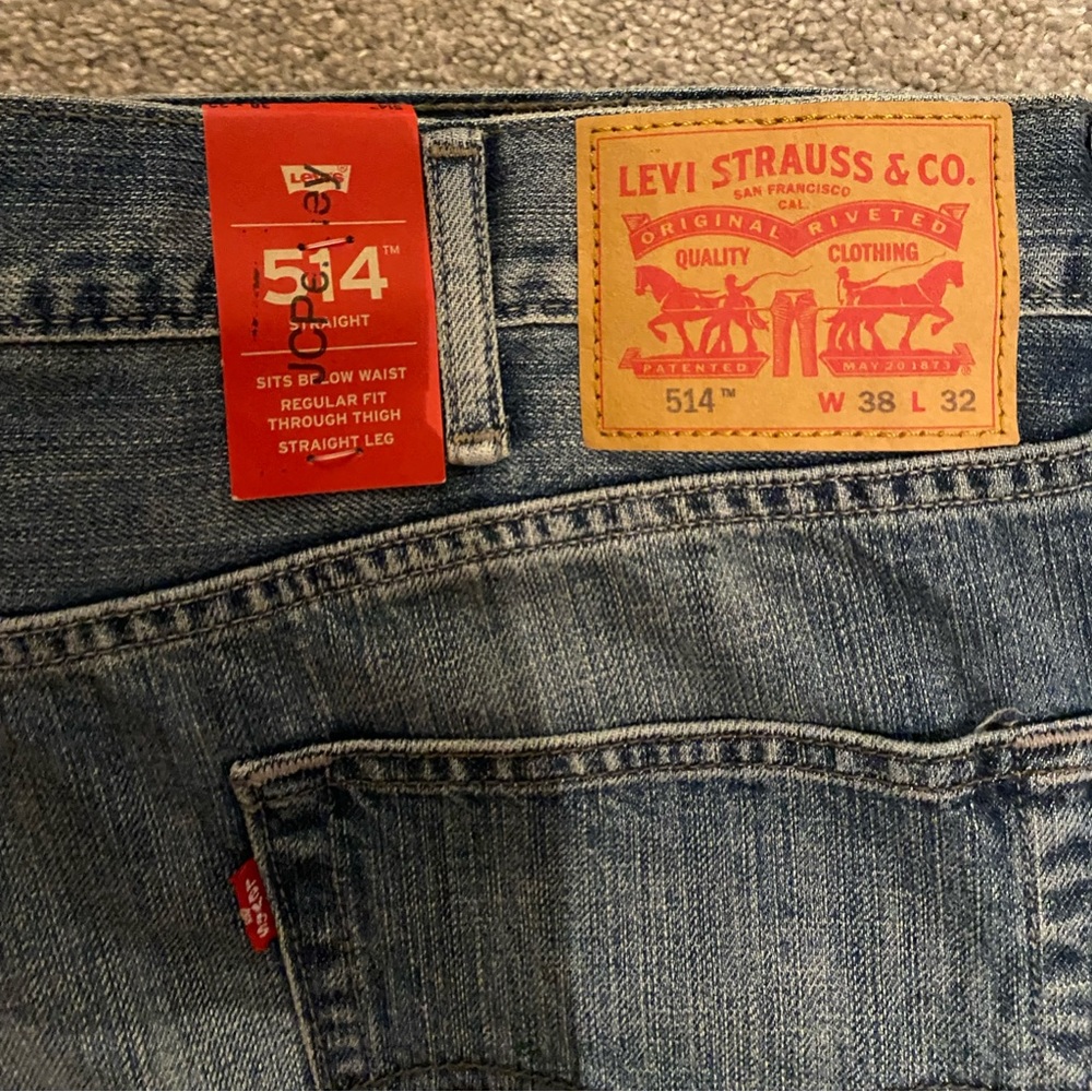 Mens Levi’s BUNDLE of 2!!